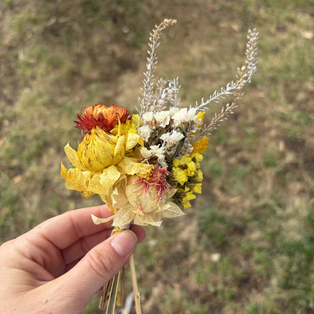 Mini ramos de flores secas - AMARILLA